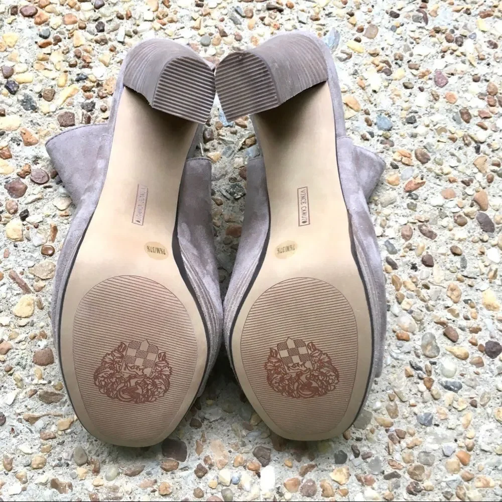 NWOB Vince Camuto Gilsa Suede Peep Toe Booties Size 10